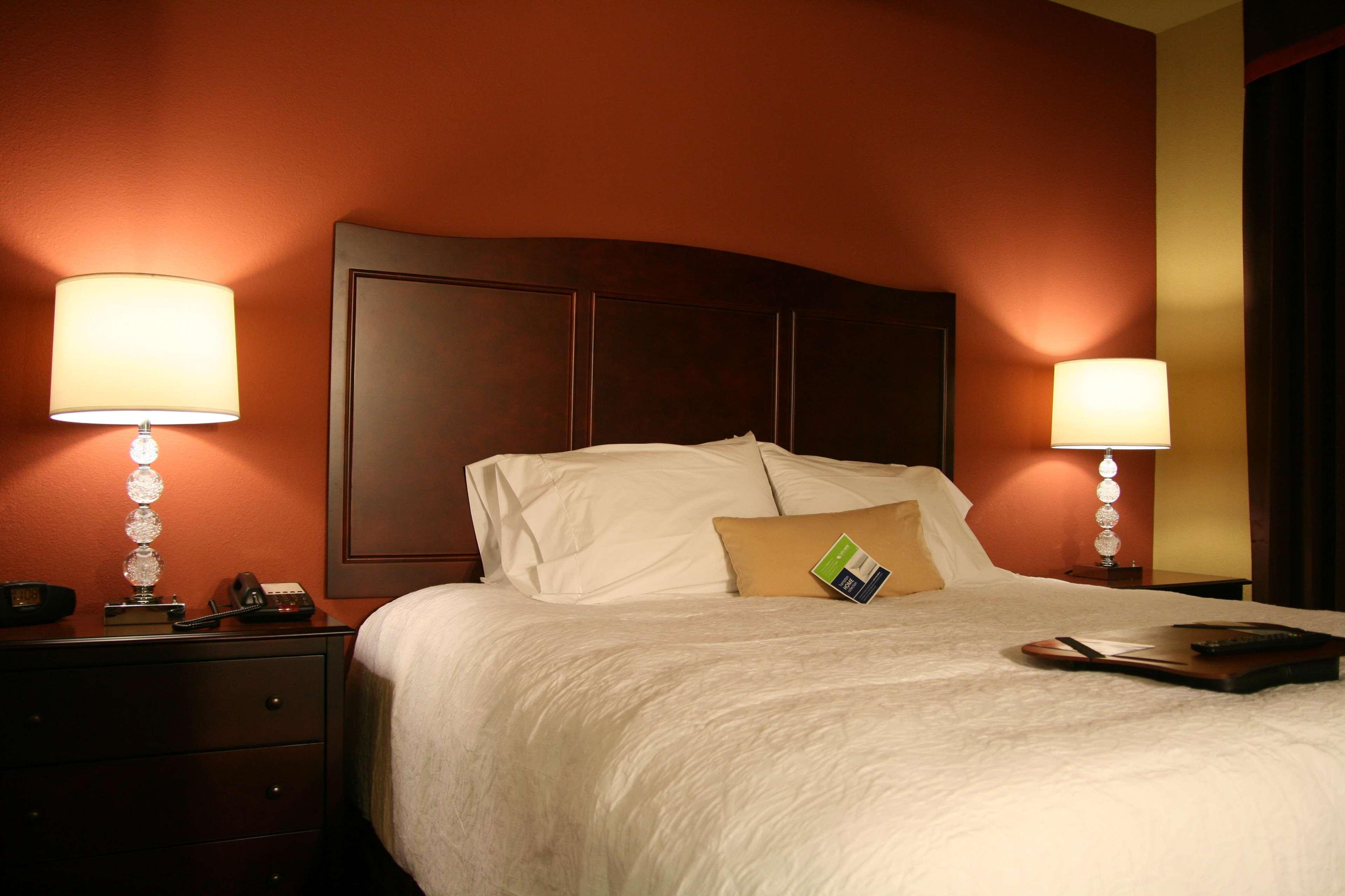 Hampton Inn & Suites Mission Room photo